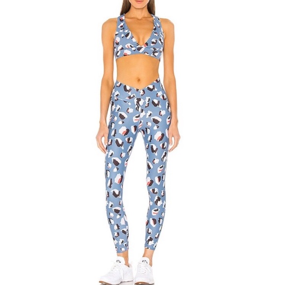 Beach Riot Cara Legging In Multi Spot - Picture 12 of 13